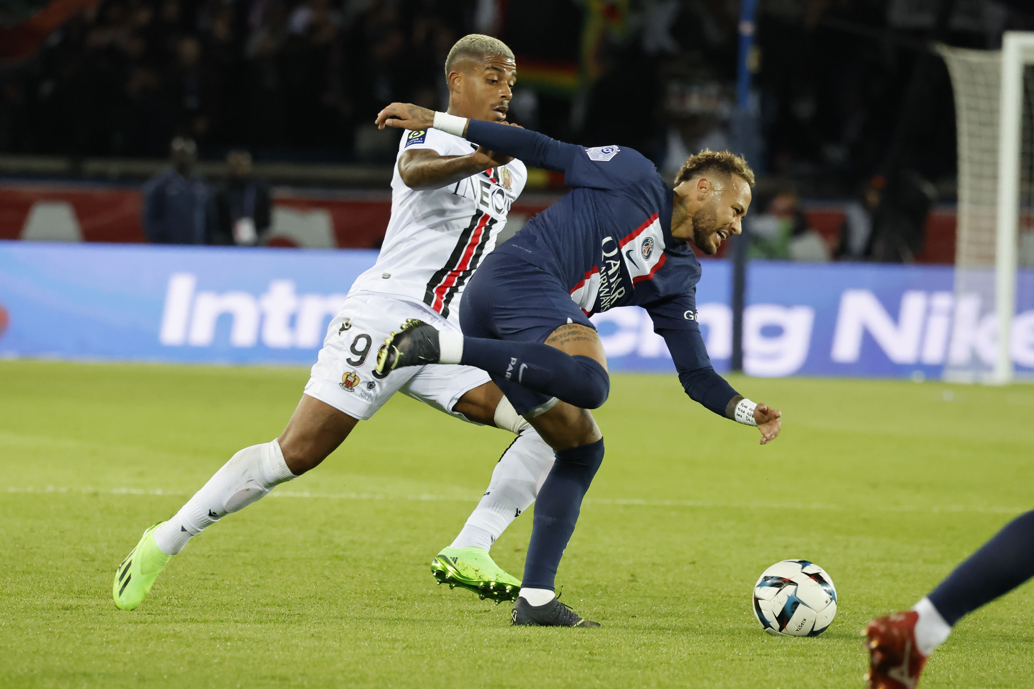 防住无球切 防住无球切